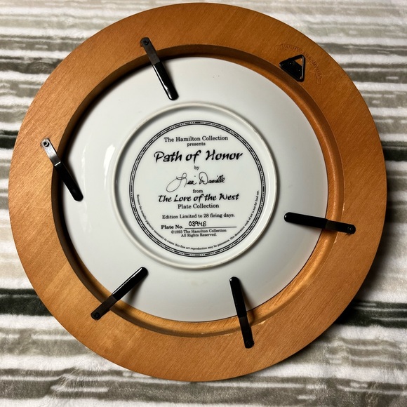 Hamilton Collection, Love Of The West Collection Plates, Set of 4. - Picture 6 of 13